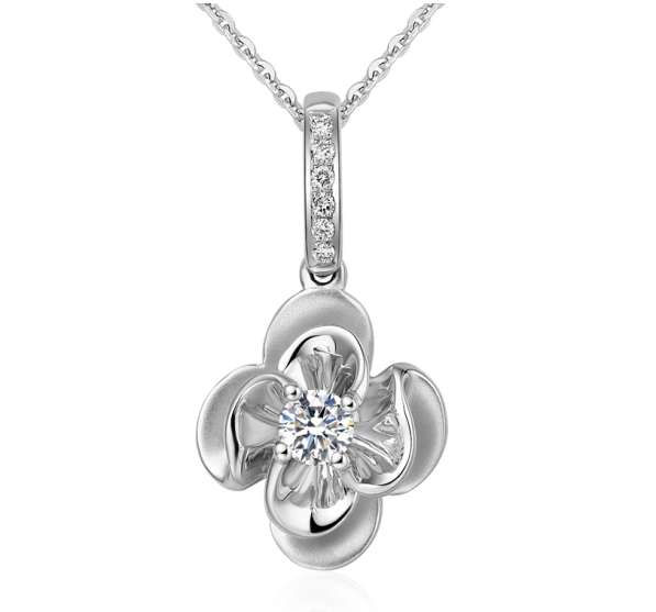 White gold women's necklaces and pendants Clover