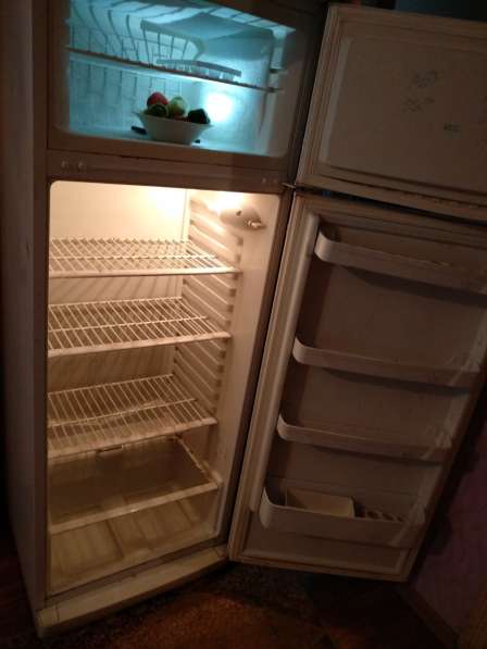 Продам холодильник луганск в фото 10