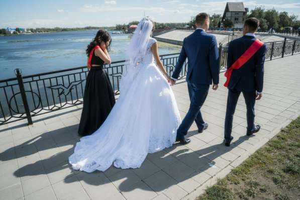 Продам свадебное платье в фото 7