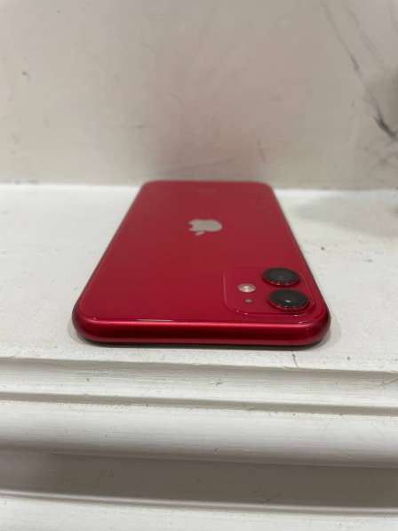 IPhone 11 red