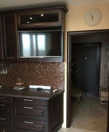 Сдам однокомнатную квартиру в Санкт-Петербурге. Жилая площадь 39 кв.м. Этаж 6. Есть балкон.