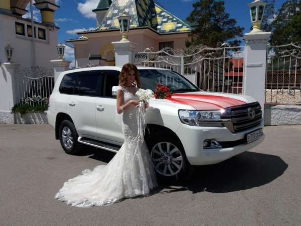 Кортеж из автомобилей Toyota на свадьбу, машины и украшения в Волгограде фото 10