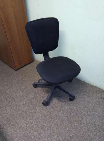 Продается Компьютерное кресло в хорошем состоянии в Москве фото 6