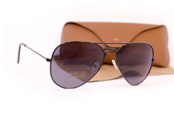 Солнцезащитные очки авиатор с футляром женские и салфеткой в фото 8
