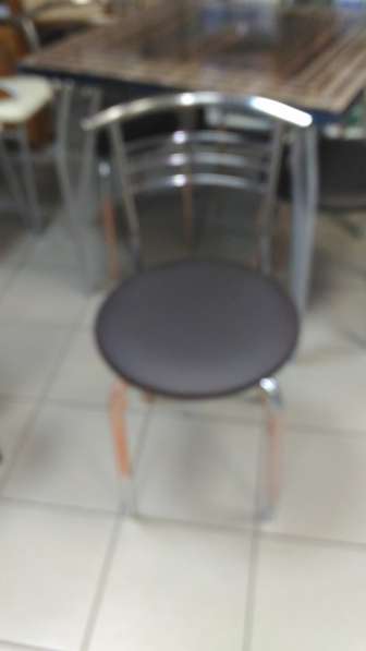 Стол с глянцевой столешницей в Тольятти фото 4