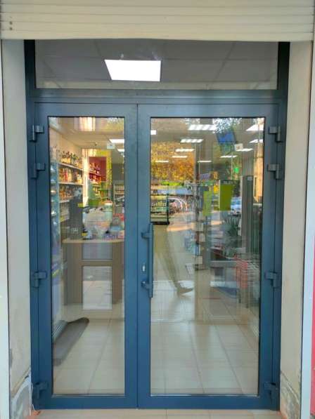 Алюминиевые двери в Краснодаре фото 22