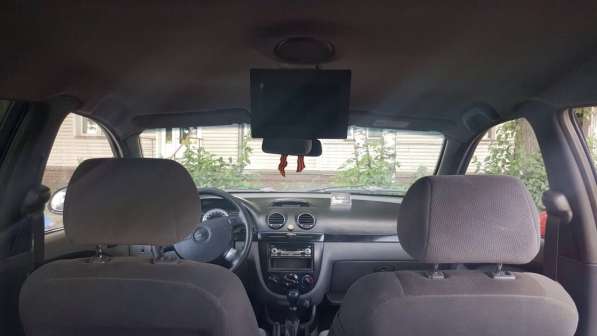 Размещение видеорекламы на HD-Дисплеях в такси города