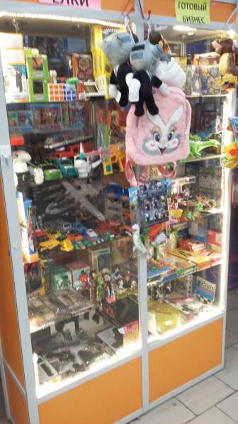 Требуется продавец павилюне магазин игрушек в Пехотинцев 7 в Екатеринбурге