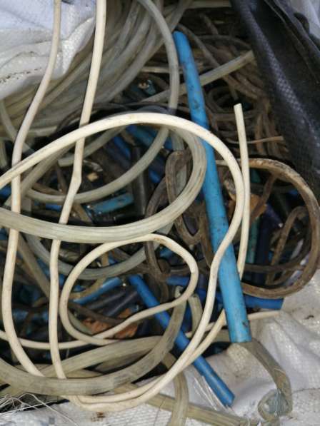 Отходы ПВХ: пленка, обдир кабельный, трубки, линолеум в Челябинске фото 3