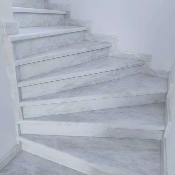 Лестницы и ступени из мрамора, гранита, травертина в Сочи фото 18