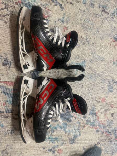 Коньки хоккейные