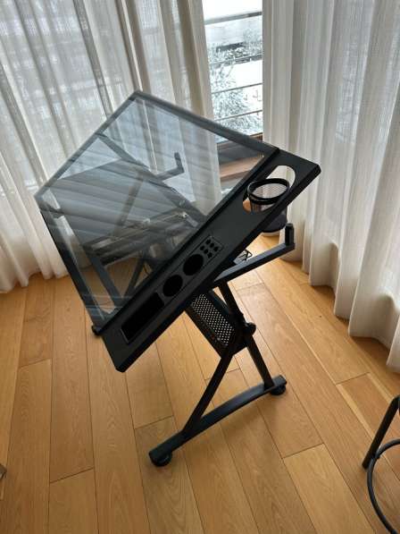 Стол художника в Москве фото 4