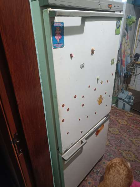 Продам холодильник