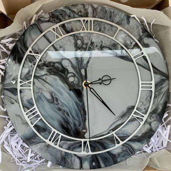 Часы, картины, столешницы из эпоксидной смолы ручной работы в Новокузнецке фото 9