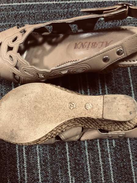 Продам босаножки в Видном