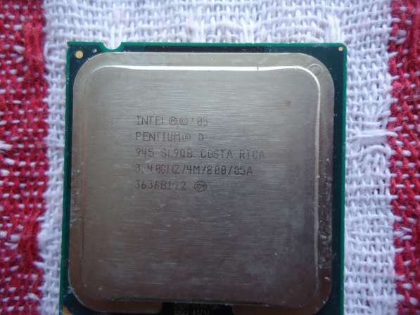 Процессор Intel Pentium D945 sl9qb
