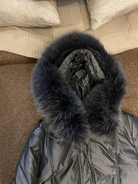 Пальто пуховое 46 размер с капюшоном, отсроченным натуральы в Москве фото 5