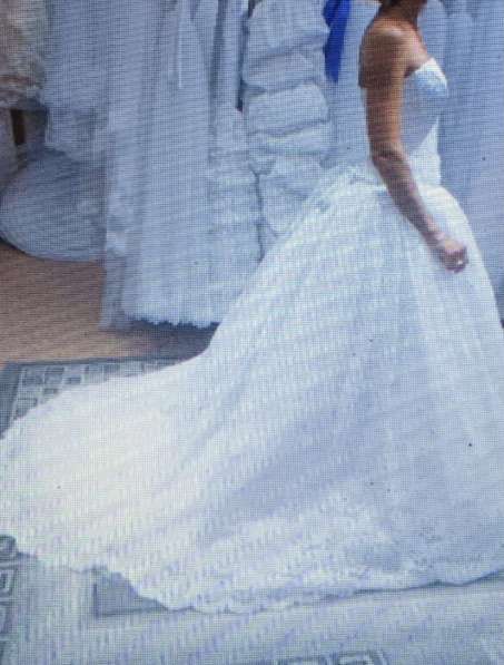 Продам шикарное свадебное платье в Омске фото 3