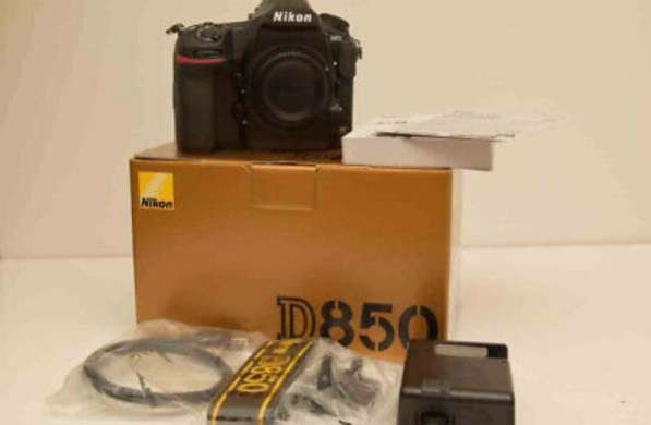 Nikon D850 45.7 MP Digital SLR Camera - Black (Body and batt