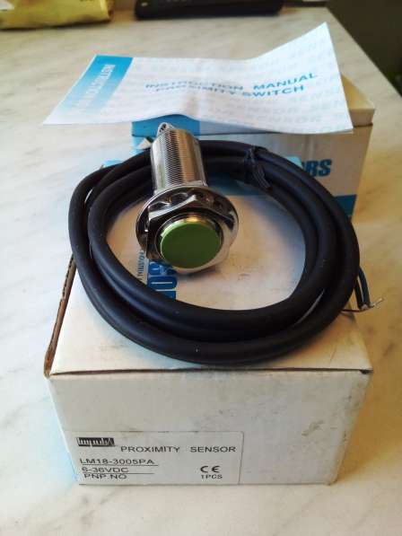 Индуктивный бесконтактный датчик LM18-3005PA