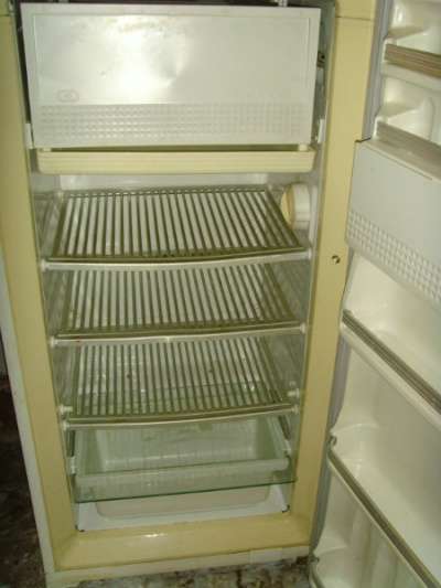 старый холодильник Атлант