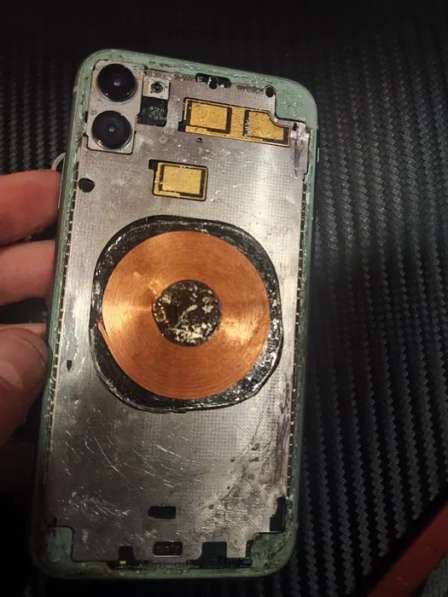Отдам даром разбитый айфон 11 в Казани фото 3