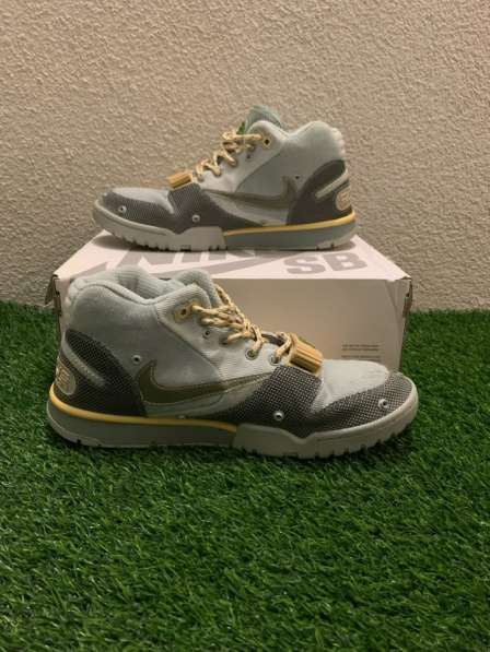 Кроссовки Nike