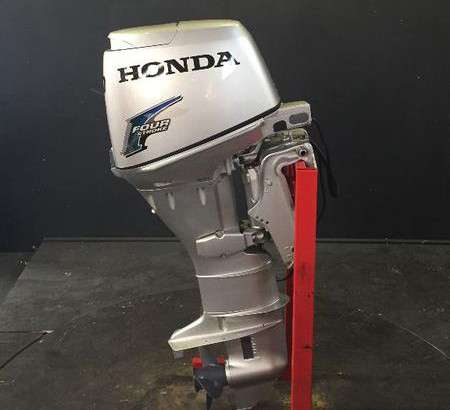 Лодочный мотор Honda BF30 в Москве фото 3