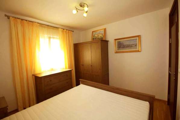 Квартира с двумя спальнями в центре Бар Черногория в фото 8