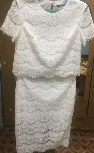 Кружевной белый костюм юбка и топ, Kira Plastinina