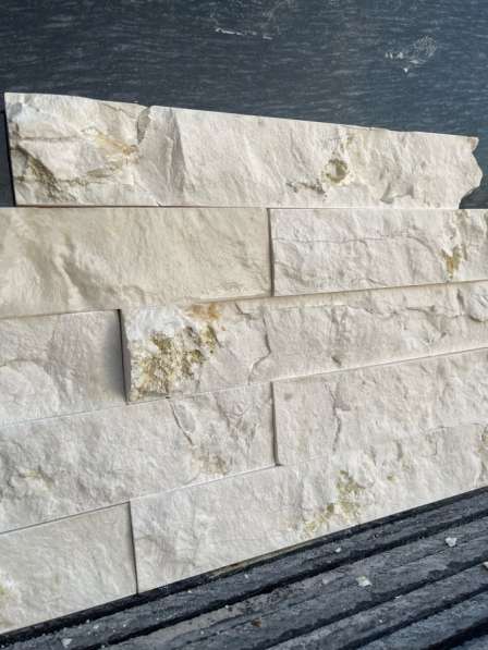 Фасадный камень мрамор, травертин, оникс, гранит