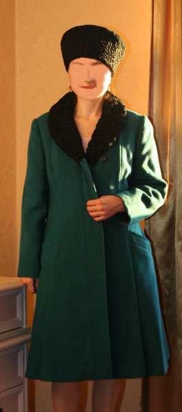 Пальто зимнее с шапкой из Каракуля. размер 46 в Москве фото 3