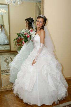 Счастливое свадебное платье) в Санкт-Петербурге