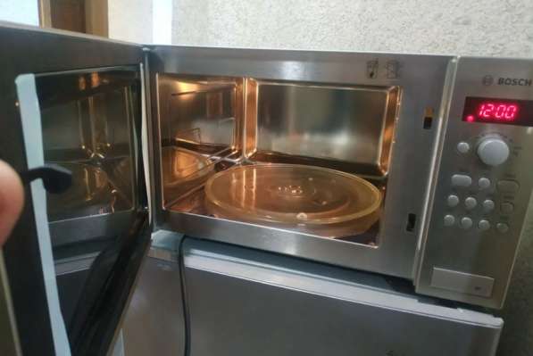 Микроволновая печь новая Bosch в Москве фото 3