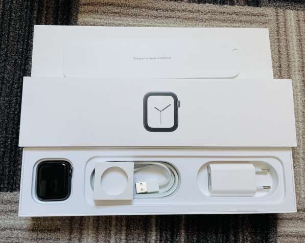 Часы Apple Watch s4 в Чите фото 8