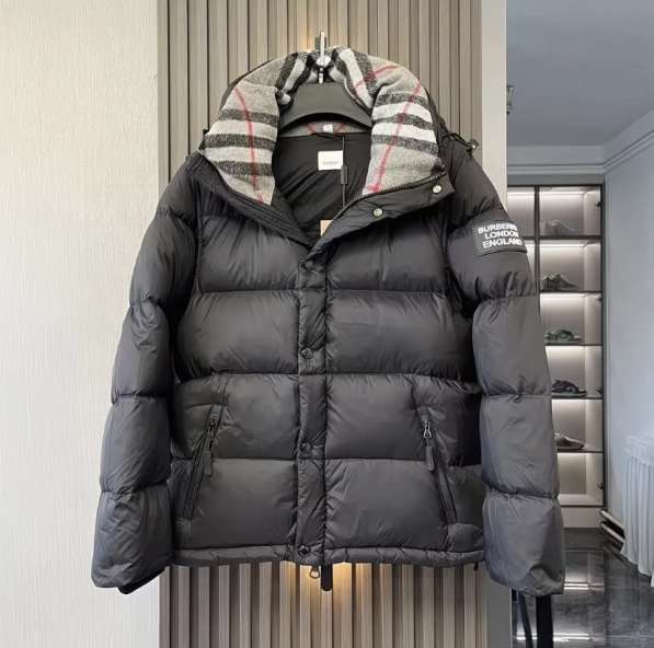 Пуховик Burberry