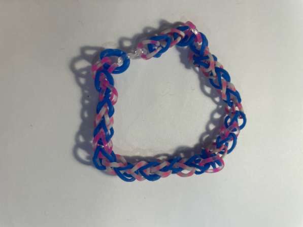 Браслетик из резинок в Красноярске
