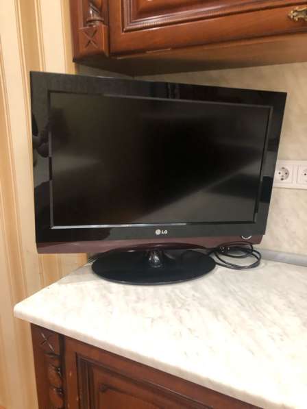 Телевизор очень срочно продаю