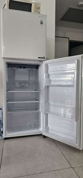 Холодильник Sharp SJ2124WH в фото 5