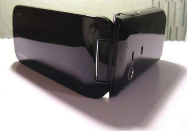 Philips Xenium X530 Black (оригинал, комплект) в Москве фото 4