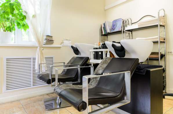 Ищу парикмахера универсала в Москве