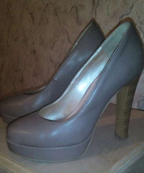 Туфли женские, светлые. 35 размер в Санкт-Петербурге фото 3