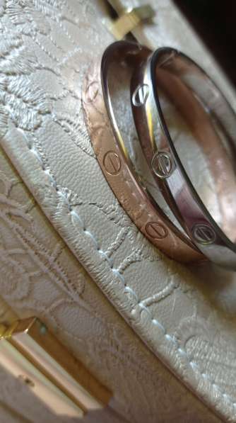 Женские браслеты из стали. Копия Cartier Love в фото 3