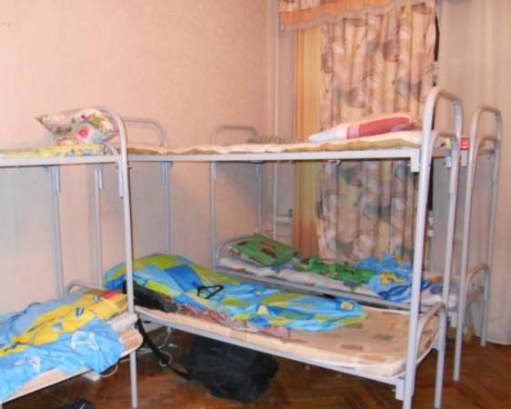 Койко места метро Университет для парней-славян.