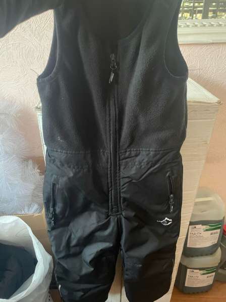 Чёрная детская куртка и штаны размер-104 в Сургуте фото 3