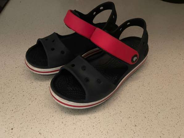 Crocs 11