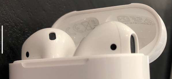 AirPods 2 в Санкт-Петербурге фото 9