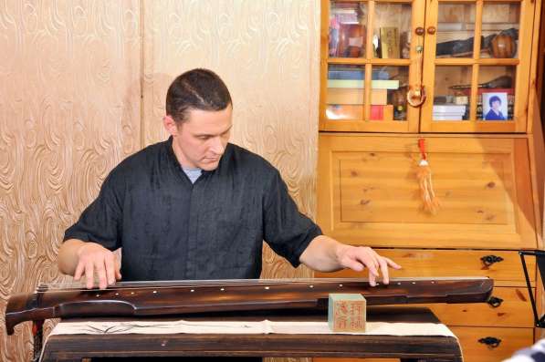 Уроки игры на семиструнной цитре Цинь 古琴 в Москве фото 5