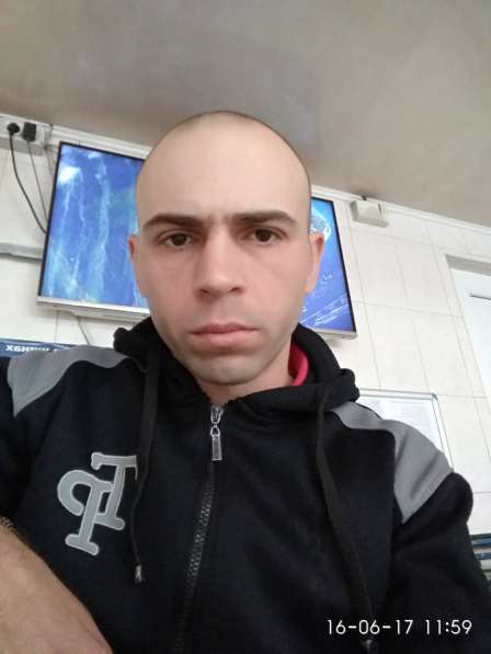 Алексей, 32 года, хочет познакомиться