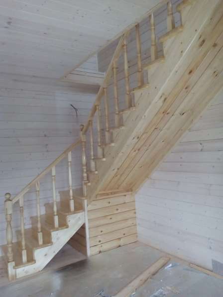 Изготовление деревянных лестниц прямо на обьекте в Москве фото 5